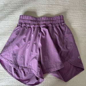 Lululemon High rise track that short 3”